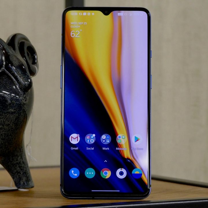 oneplus 7t review screen