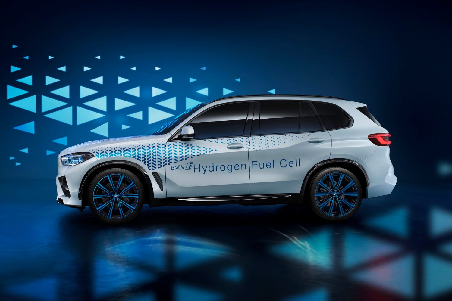 bmw i hydrogen next concept fuel cell vehicle 2019 frankfurt motor show