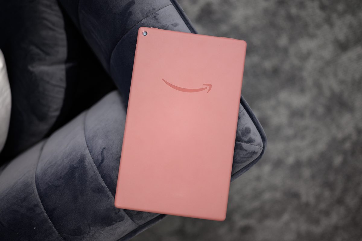 Amazon Fire HD 10 plum