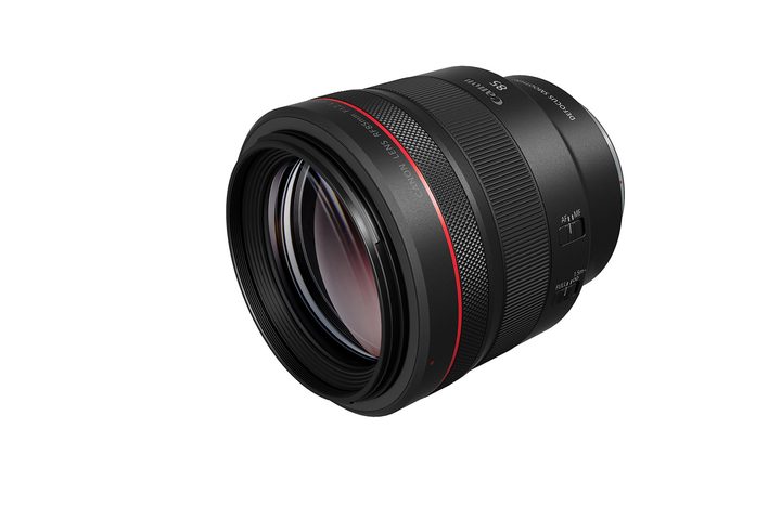 Canon RF 85mm f/1.2L IS USM DS on white