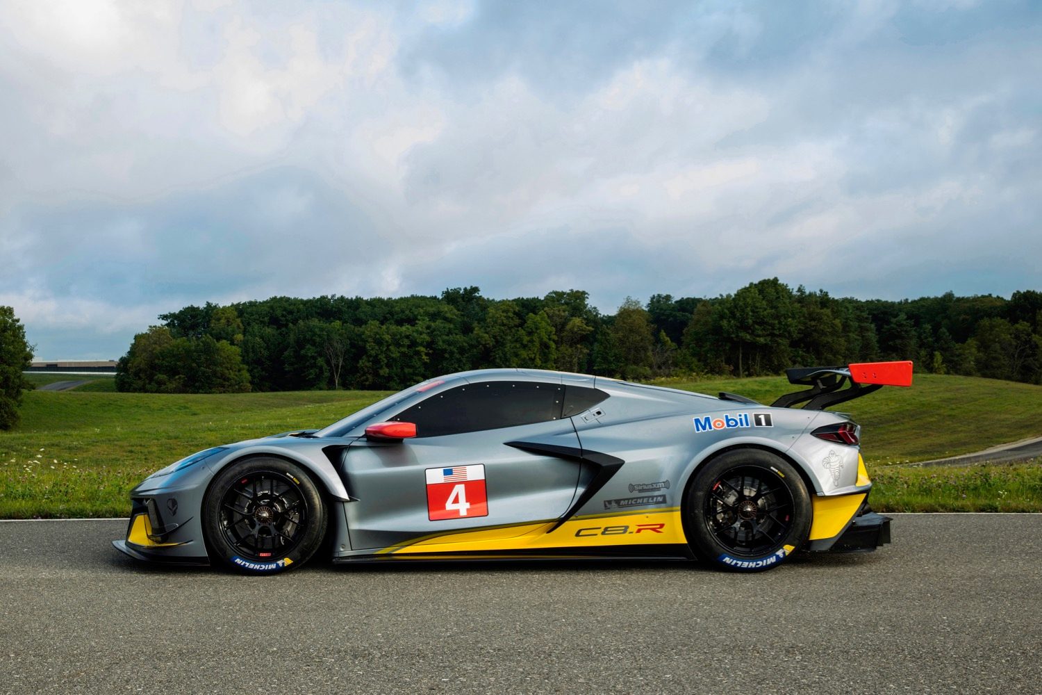 chevrolet corvette c8r race car photos and specs c8 r