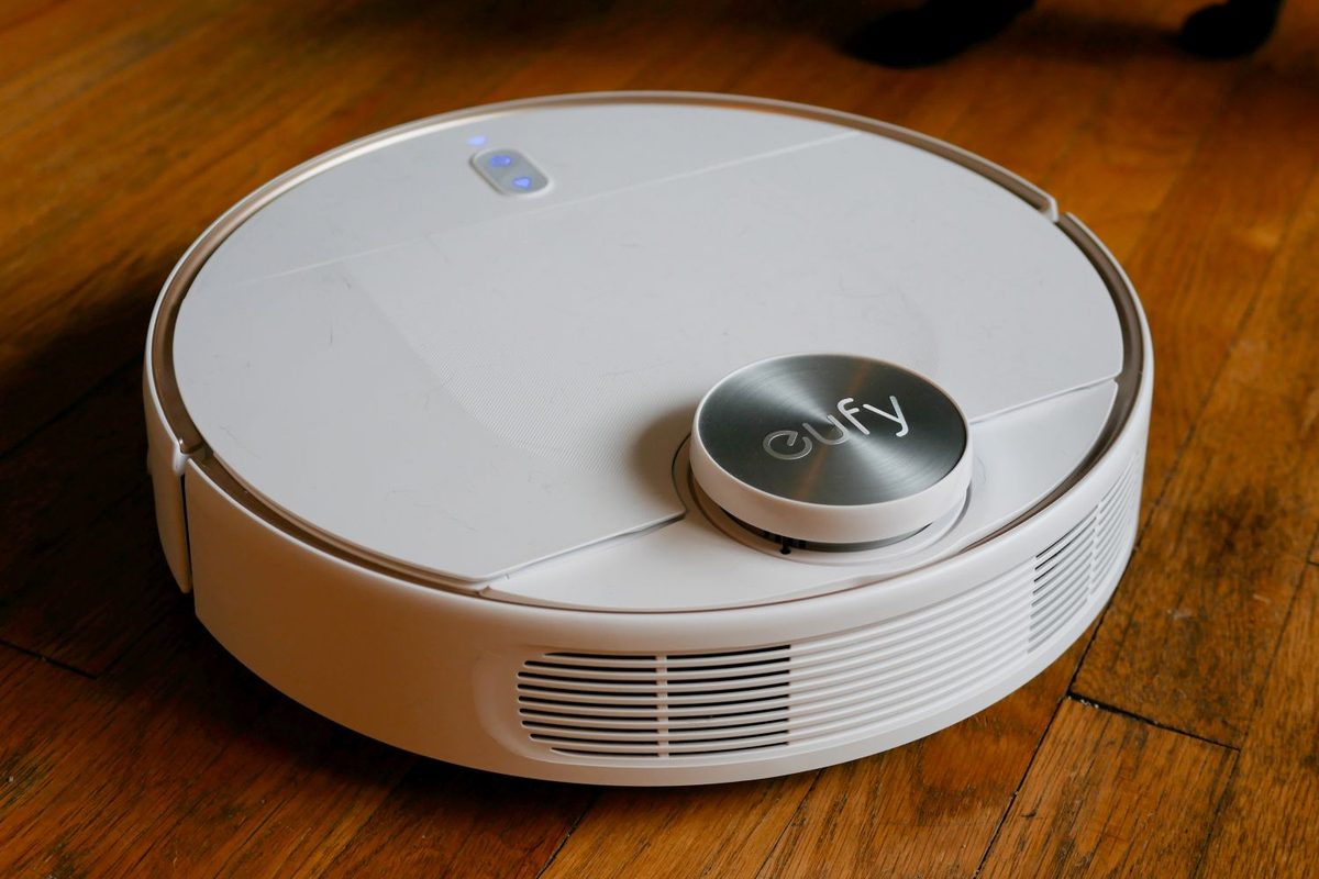 Eufy RoboVac L70 Hybrid angled view
