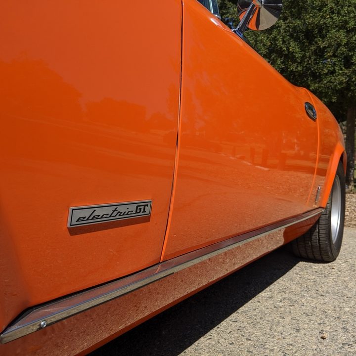 Electric GT Fiat 124 badge