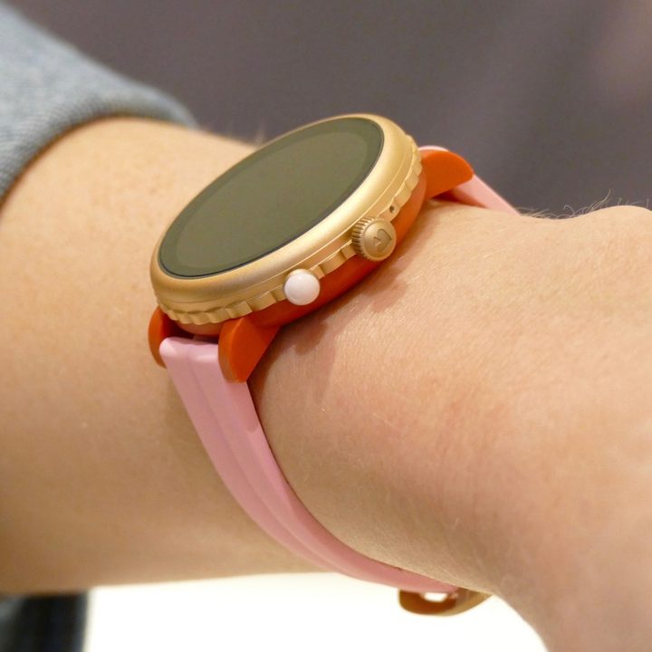 kate spade ksny sport smartwatch news pink