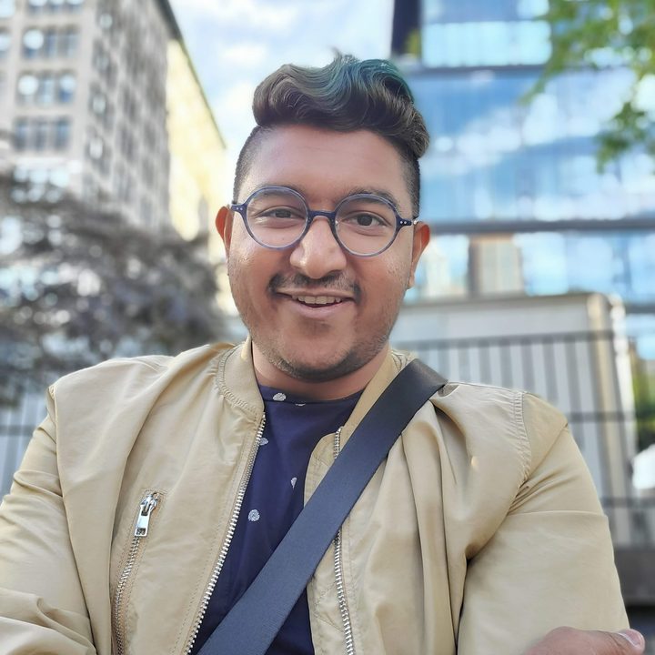 note 10 plus day portrait selfie
