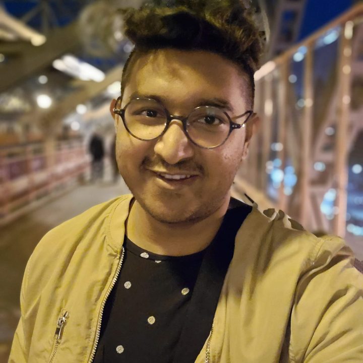 note 10 plus night portrait selfie