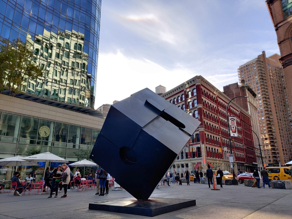 oneplus 7t cube astor place daylight