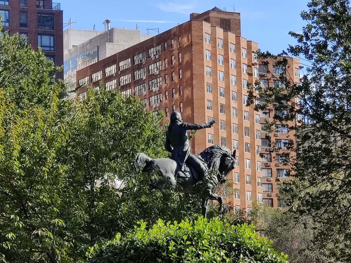 oneplus 7t digital zoom statue