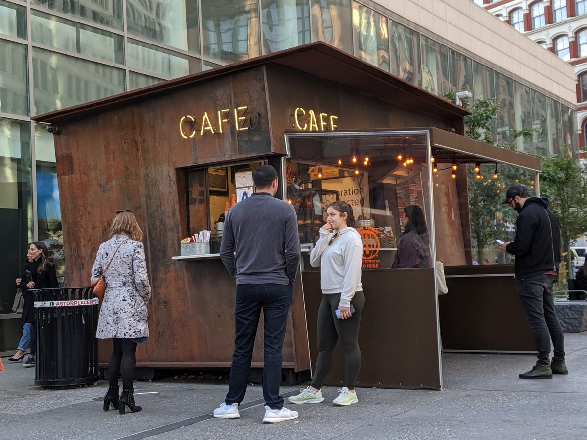 pixel 3 xl astor place cafe