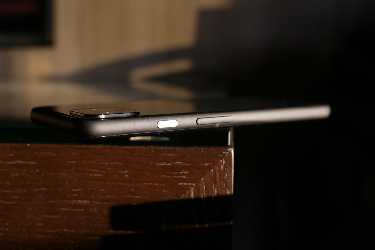 pixel 4 side edge