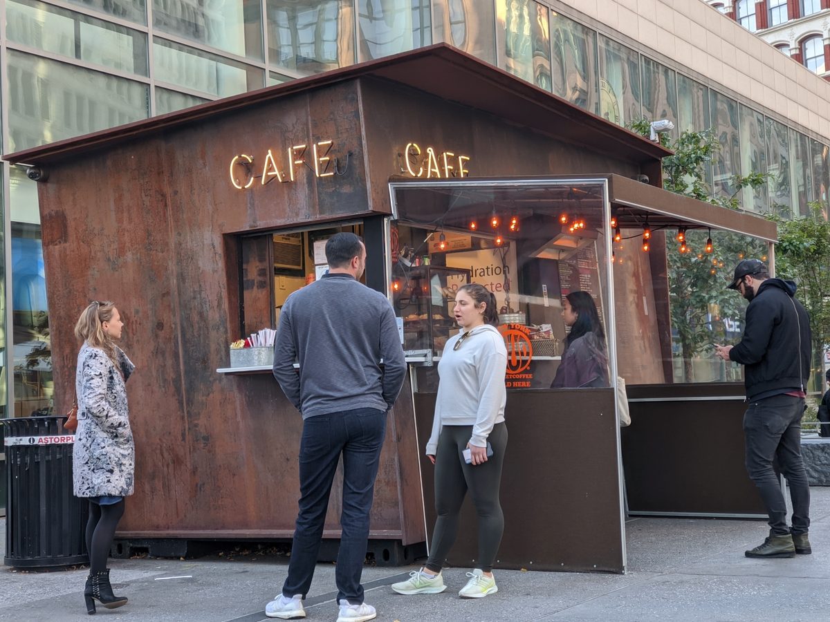pixel 4 xl cafe at astor place