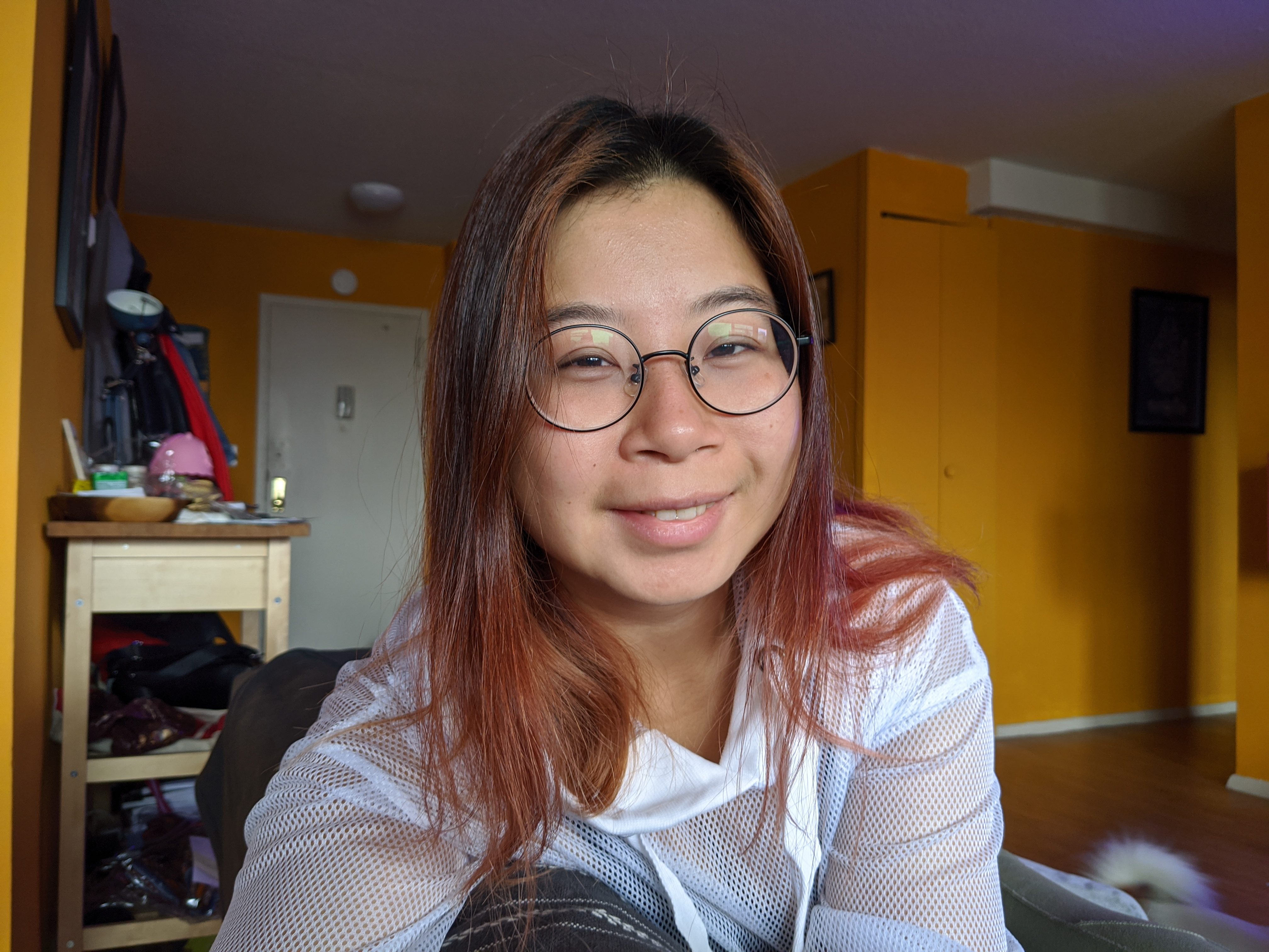 pixel 4 xl girl glasses normal camera