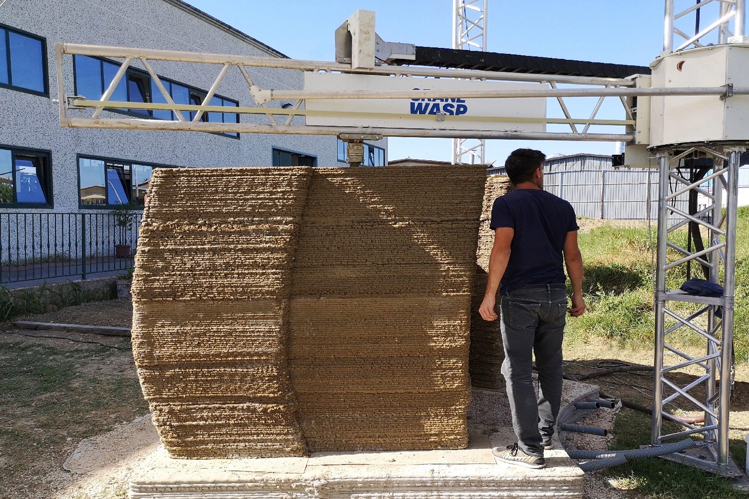 3d printed wasp nest house tecla earth wall section by crane img1