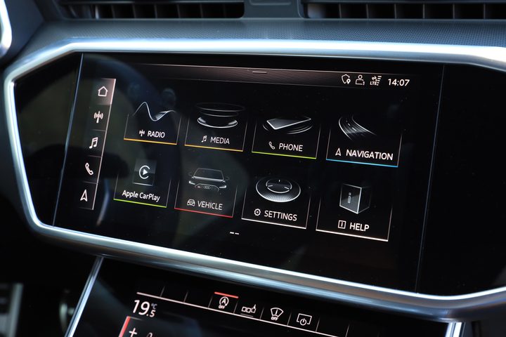 2020 Audi RS 6 Avant infotainment