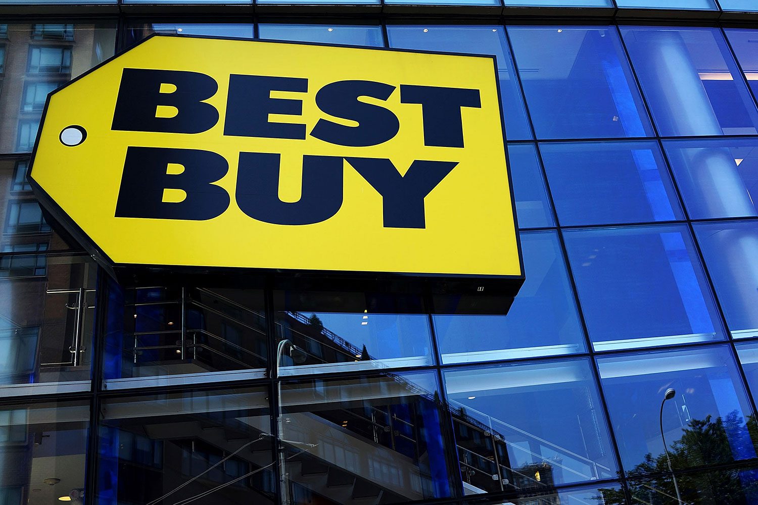 Best Buy building and logo on Black Friday