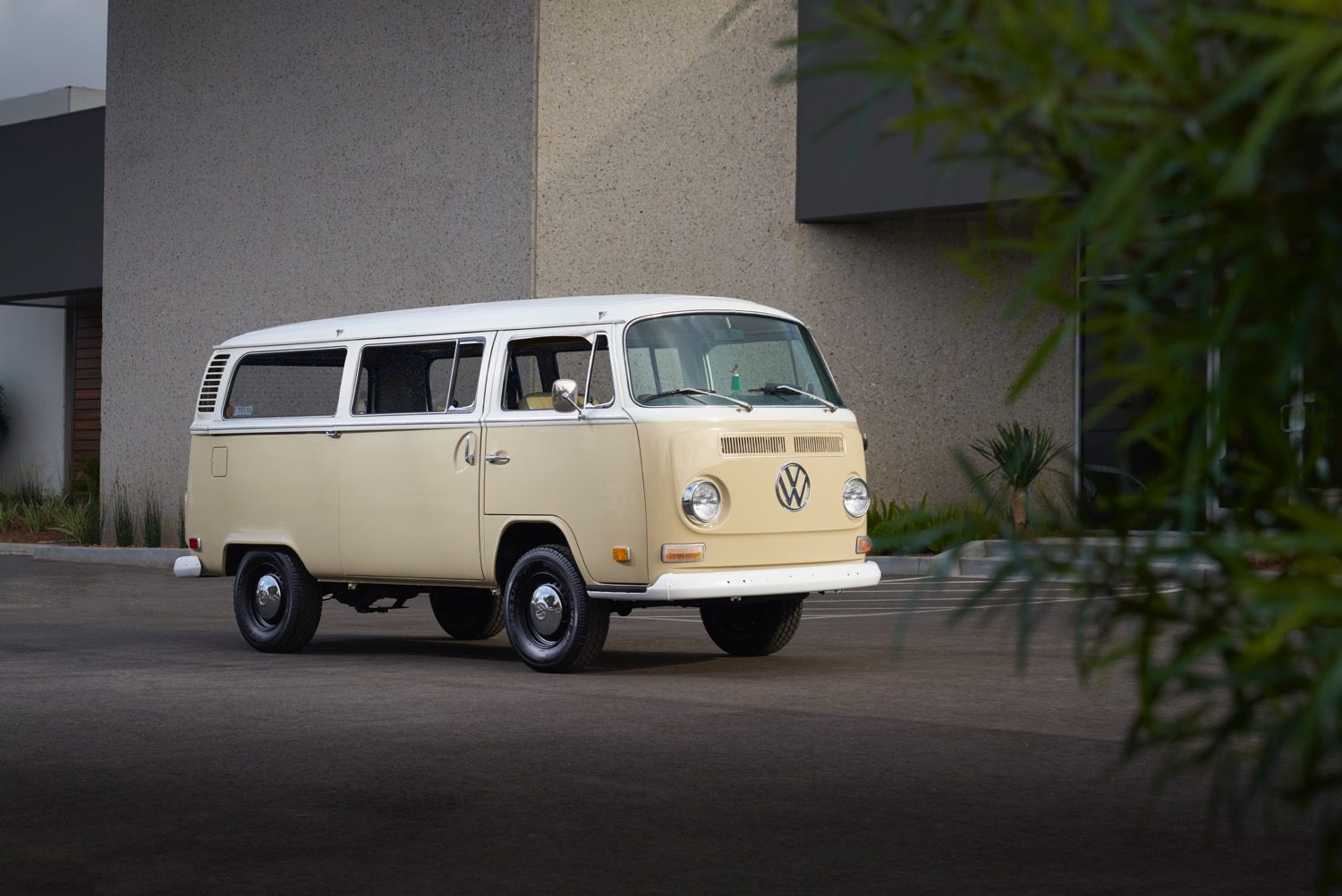 Volkswagen gave a classic 1972 Type 2 Microbus an electric upgrade