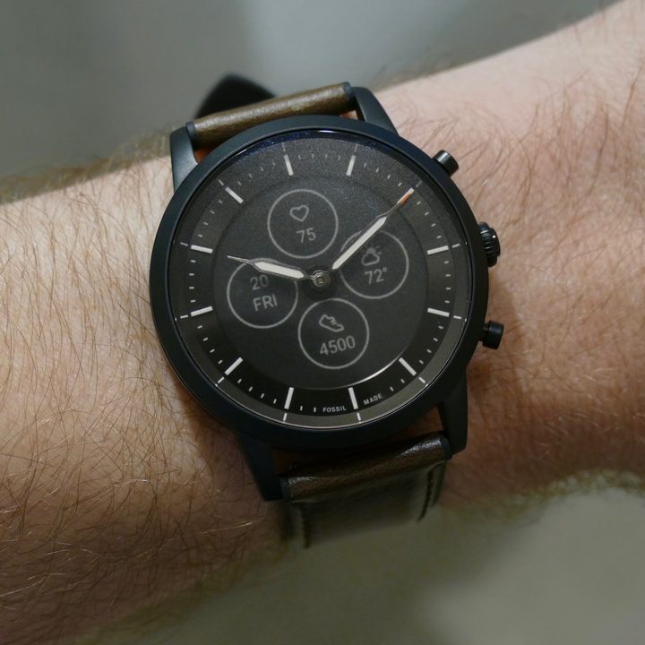 fossil hybrid hr smatwatch news black wrist