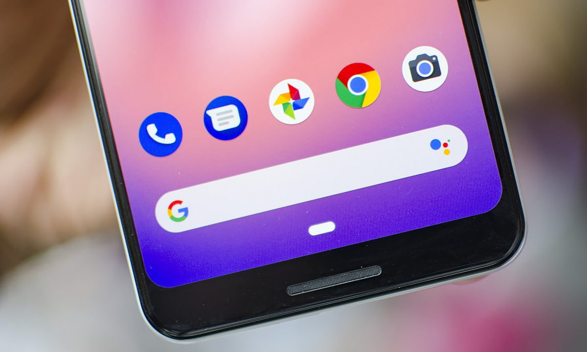 Pixel phone with five icon at the bottom of the display.