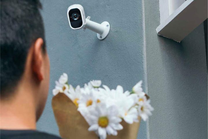 Arlo Pro 2 Wireless Home Security Camera System 2-cam kit