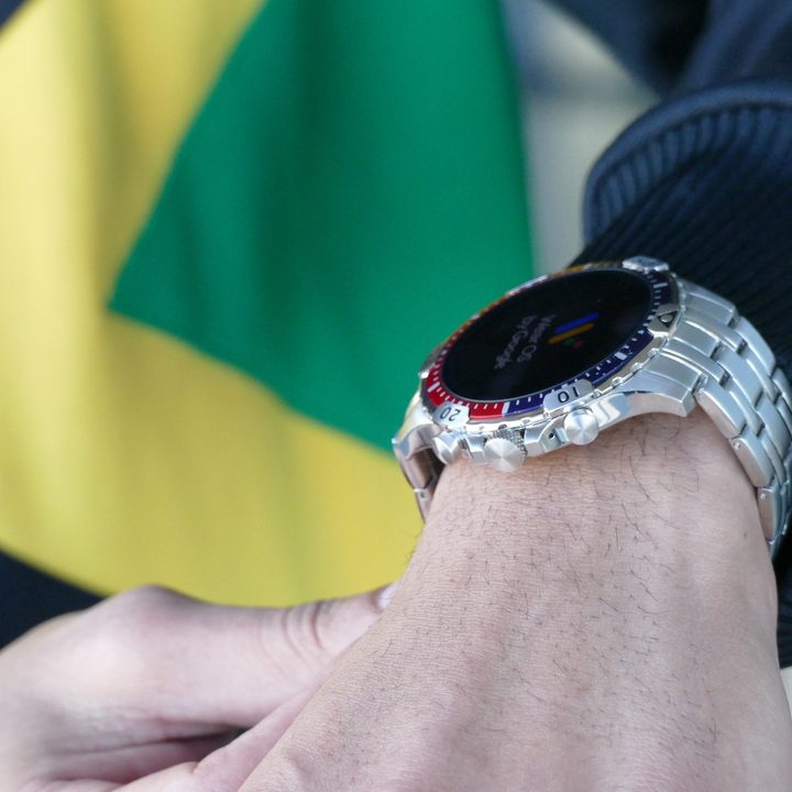 best smartwatches wearables ces 2020 fossil gen 5 diver pepsi