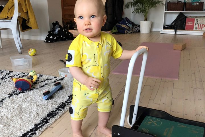 Baby smart bodysuit