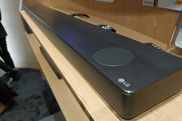 LG SN11RG Dolby Atmos soundbar side