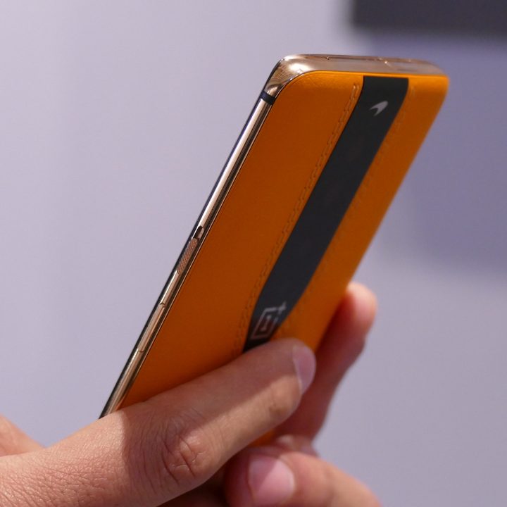 oneplus concept one ces 2020 side