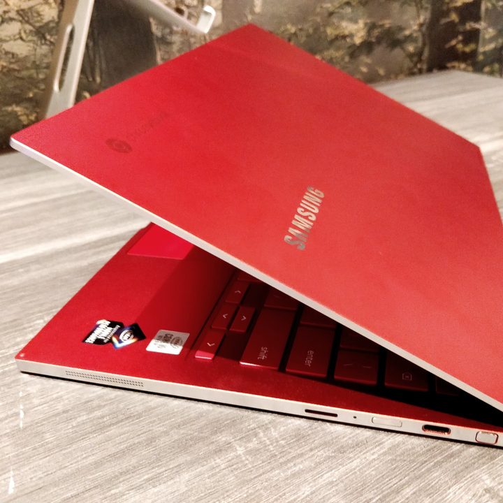 The Samsung Galaxy Chromebook