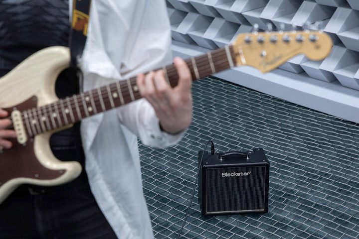 guitar_amp_in_anechoic_chamber_26-1-2020_photo_mikko_raskinen_006 1