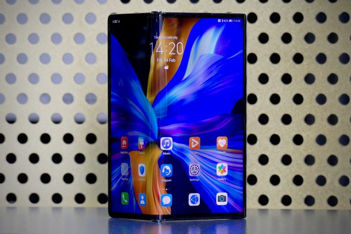Huawei Mate XS.