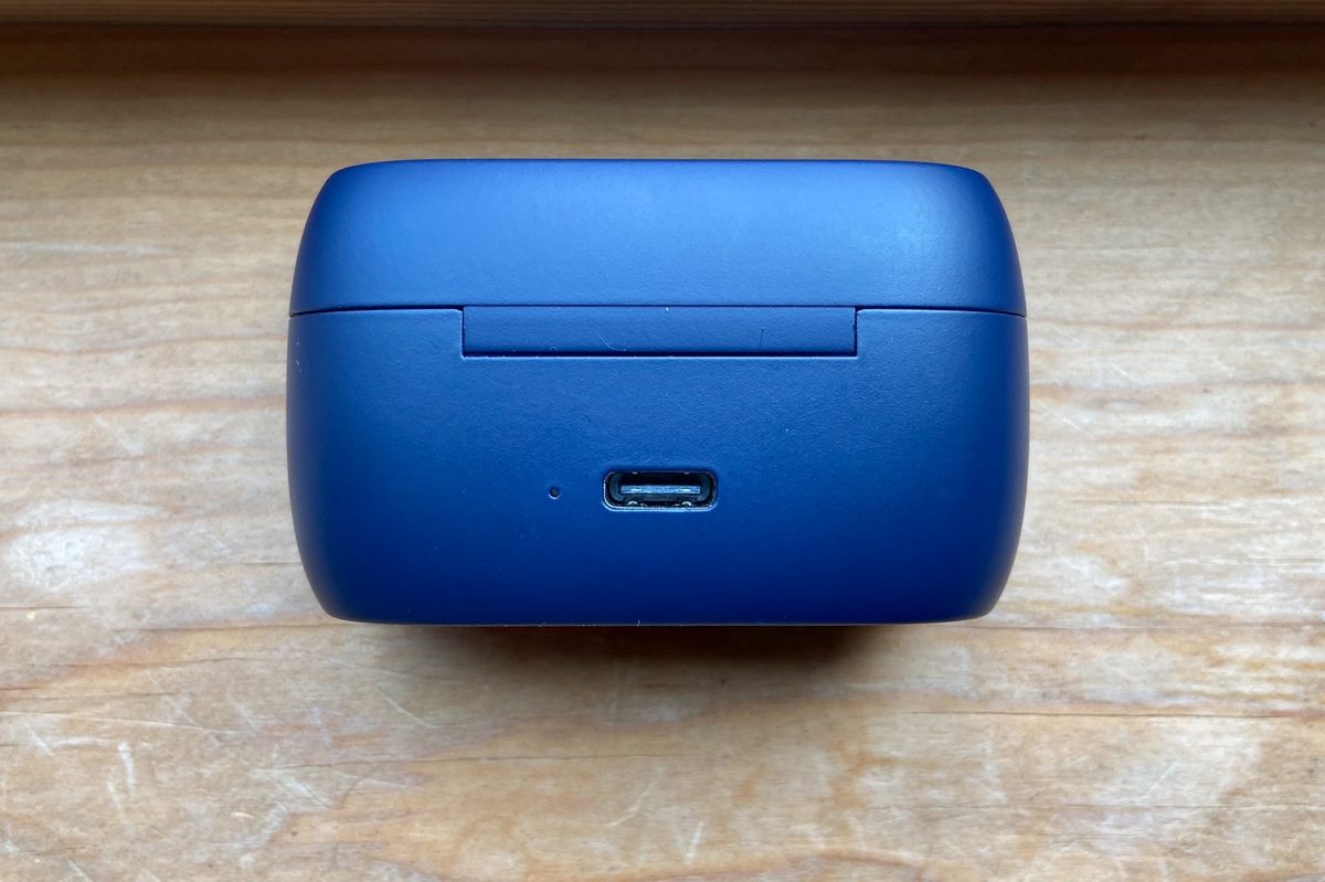 Jabra Elite Active 75t charging case