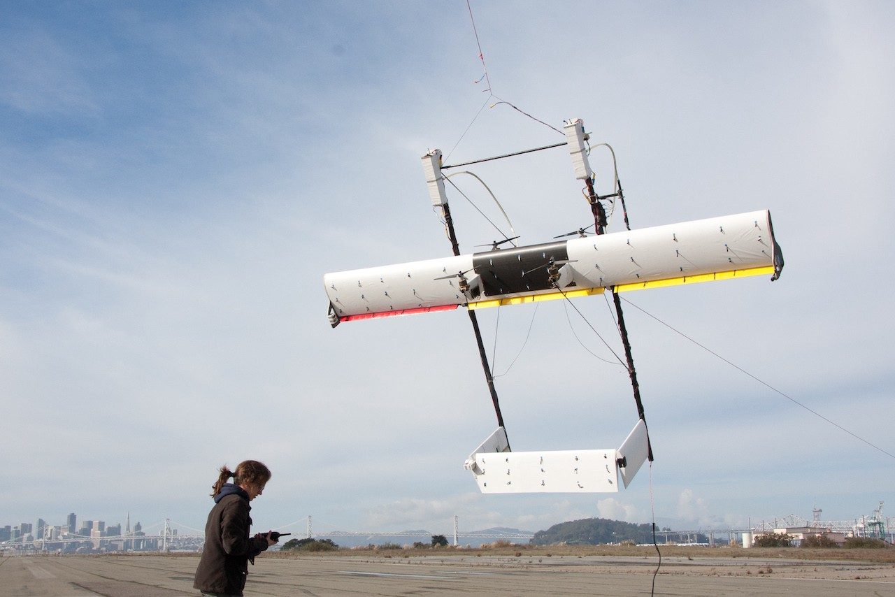 alphabet pulls support for energy generating kite project makani 1