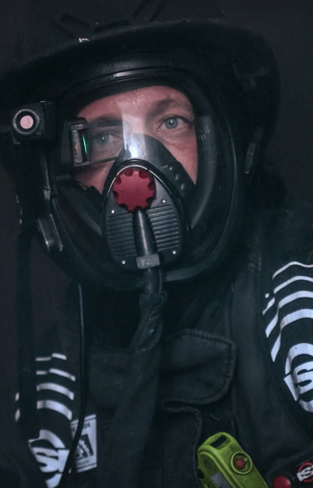 Qwake C-Thru AR HUD on a firefighter's helmet in smoke