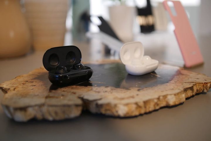 samsung-galaxy-buds-hands-on-1-of-10-768x768