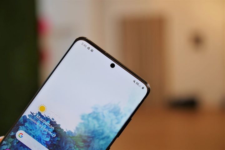 Samsung Galaxy S20 Ultra hands-on pinhole notch