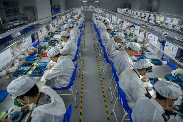 chinese factory workers