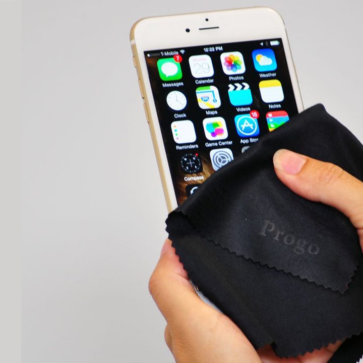 Smooth Progo Microfiber Cleaning Cloth.