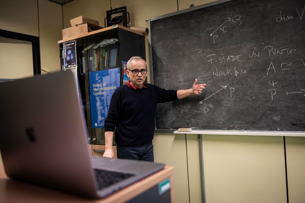 teacher livestreams lesson