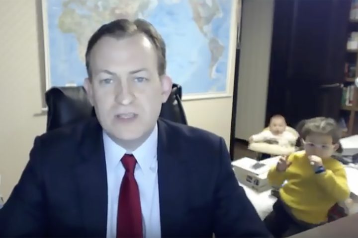 Robert Kelly with kids