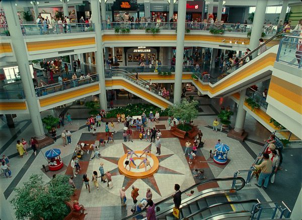 Wonder Woman 1984 Mall