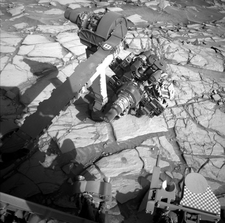 This image was taken by Left Navigation Camera onboard NASA's Mars rover Curiosity on Sol 2727.