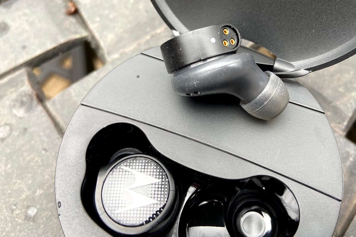 Motorola Tech3 True Wireless Earbuds