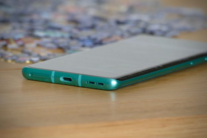 OnePlus 8 charger