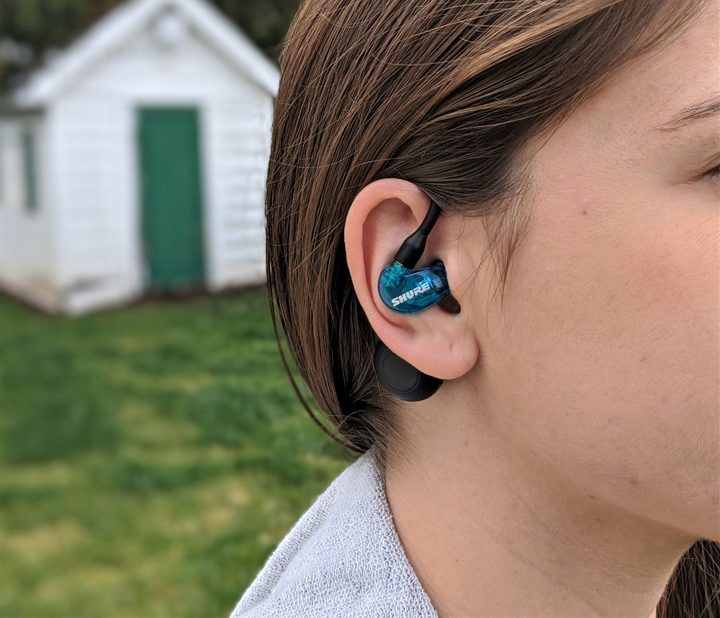 Shure AONIC 215 earphones