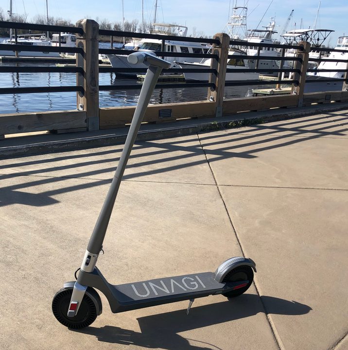 Unagi Model One E500 at the marina