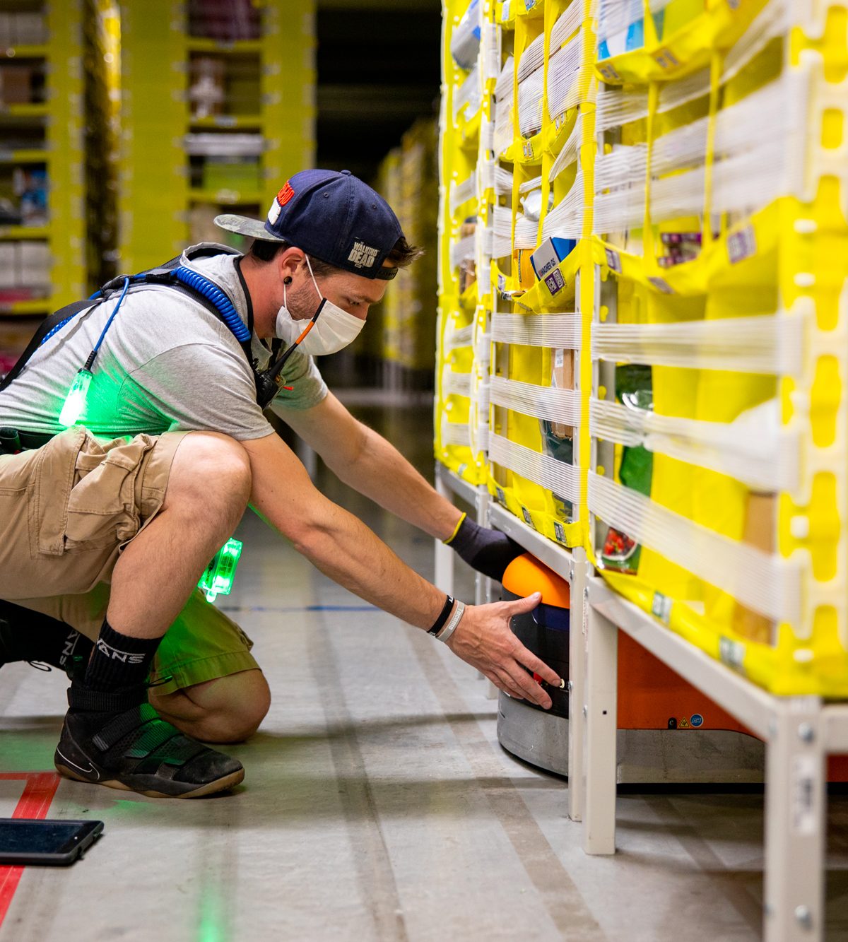 amazon employee wearing mask