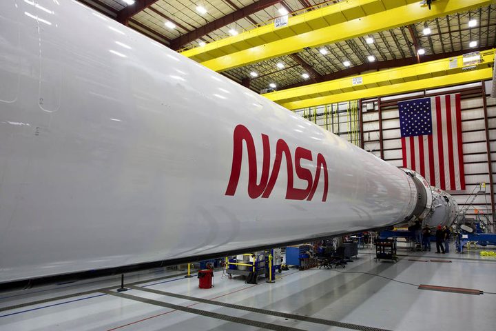 SpaceX Falcon 9 rocket that will launch the Crew Dragon spacecraft