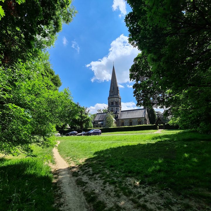 samsung galaxy s20 ultra vs huawei p40 pro camera zoom comparison wide angle church