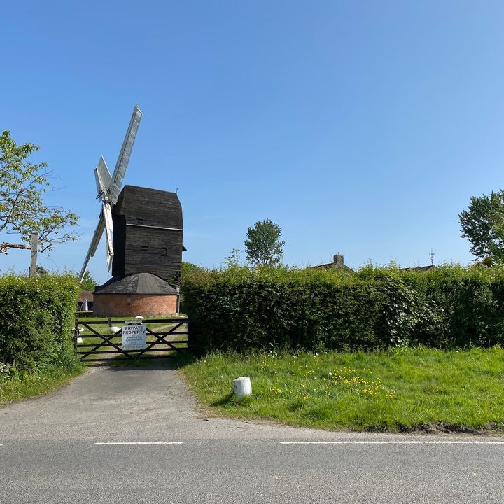 iphone 11 pro galaxy s20 plus oneplus 8 huawei p40 camera shootout windmill