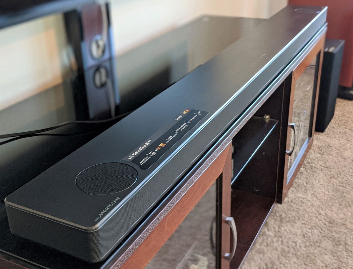 LG SN11RG soundbar